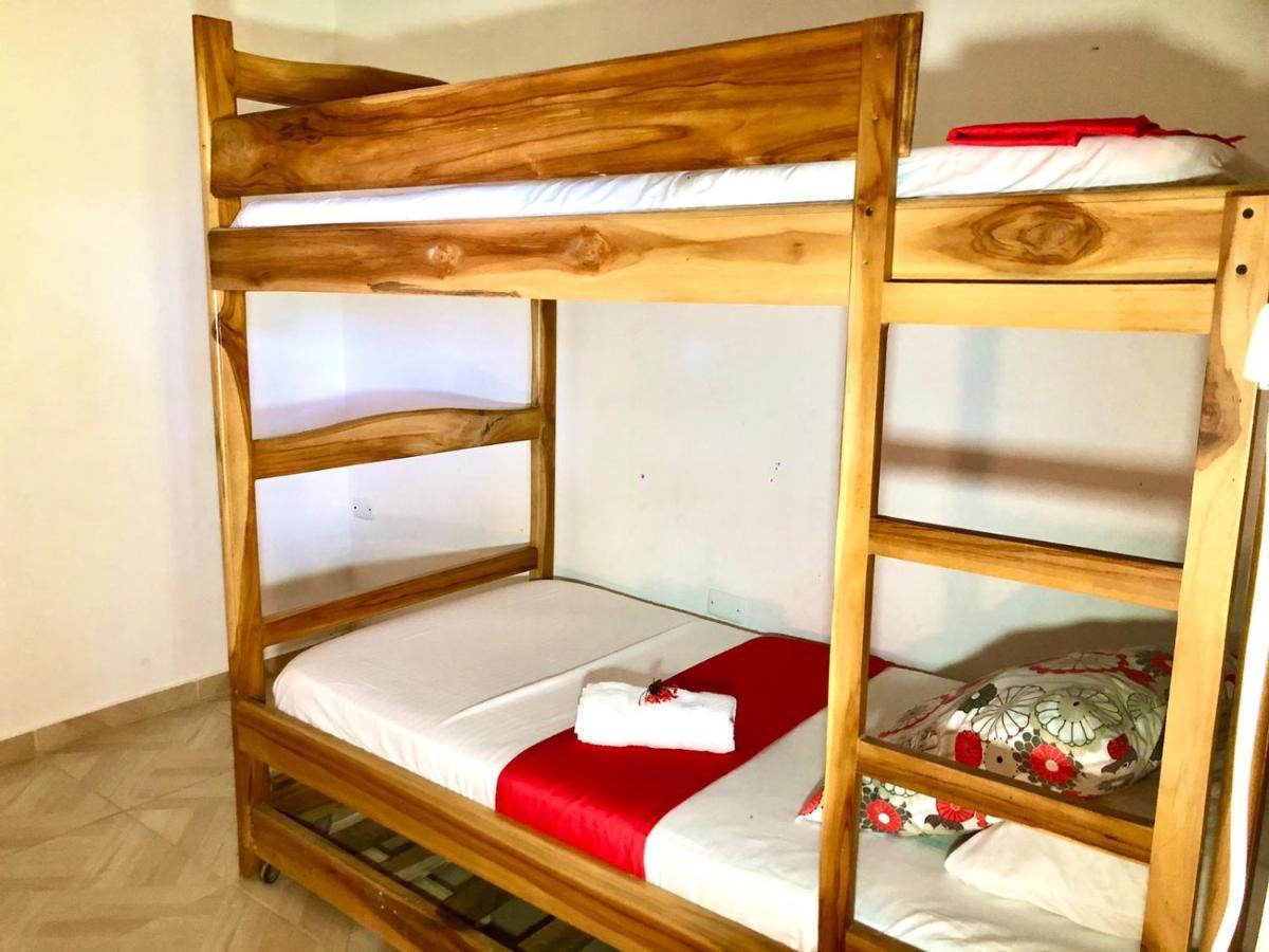 Sierra Kay Hostel Guachaca Rum bild